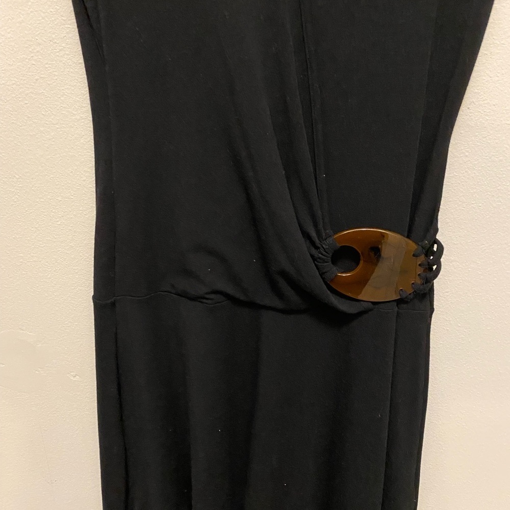 Volume one black dress size Medium with a brown plastic closure - Picture 3 of 11